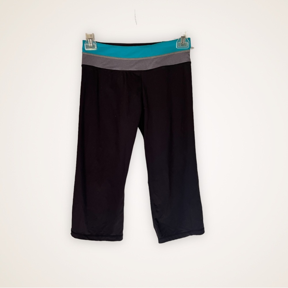 Lululemon Capri Black with Blue and Gray Waist